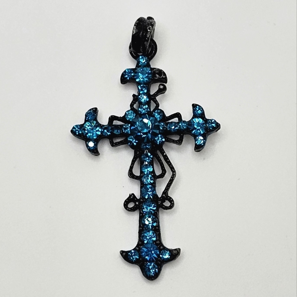 Charm - Picture 2 of 8
